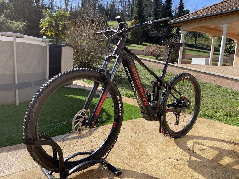 découvrez les atouts du vtt électrique mondraker chaser 29 : puissance, autonomie, confort et performance pour une expérience tout-terrain exceptionnelle.