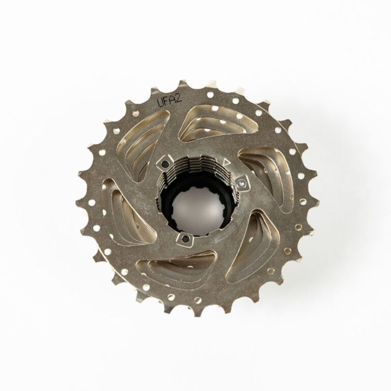 découvrez les caractéristiques et avantages de la cassette sunrace 8 vitesses 11-28, idéale pour un changement de vitesse fluide et une performance optimale sur tous vos parcours.