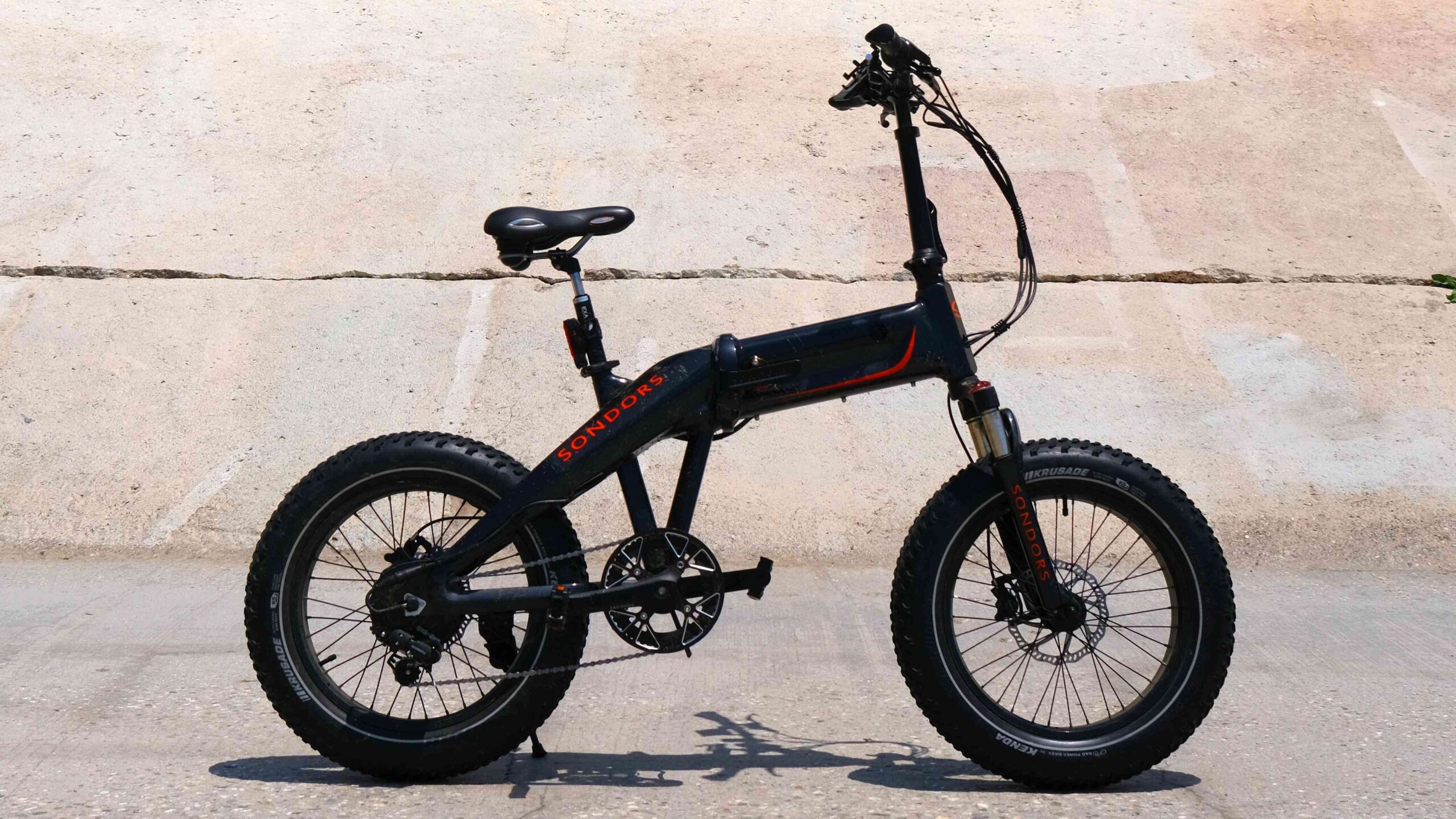 découvrez comment choisir le vélo électrique tout terrain idéal pour vos aventures en nature, avec nos conseils sur les caractéristiques, l'autonomie et les performances.