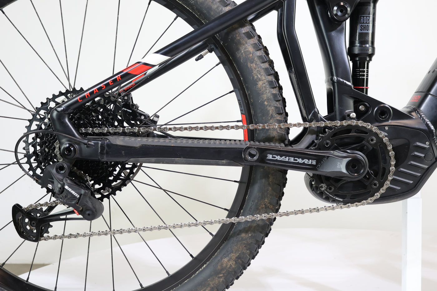 découvrez le mondraker chaser, le meilleur vtt électrique alliant performance, robustesse et technologie de pointe pour des aventures tout-terrain inoubliables.