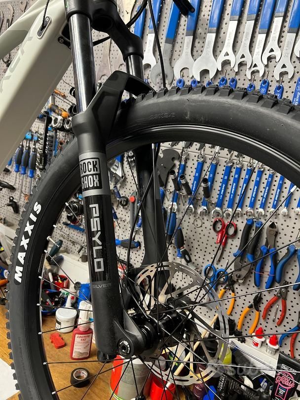 découvrez le mondraker chaser, le meilleur vtt électrique tout-terrain, alliant puissance, performance et technologie pour des aventures inoubliables.