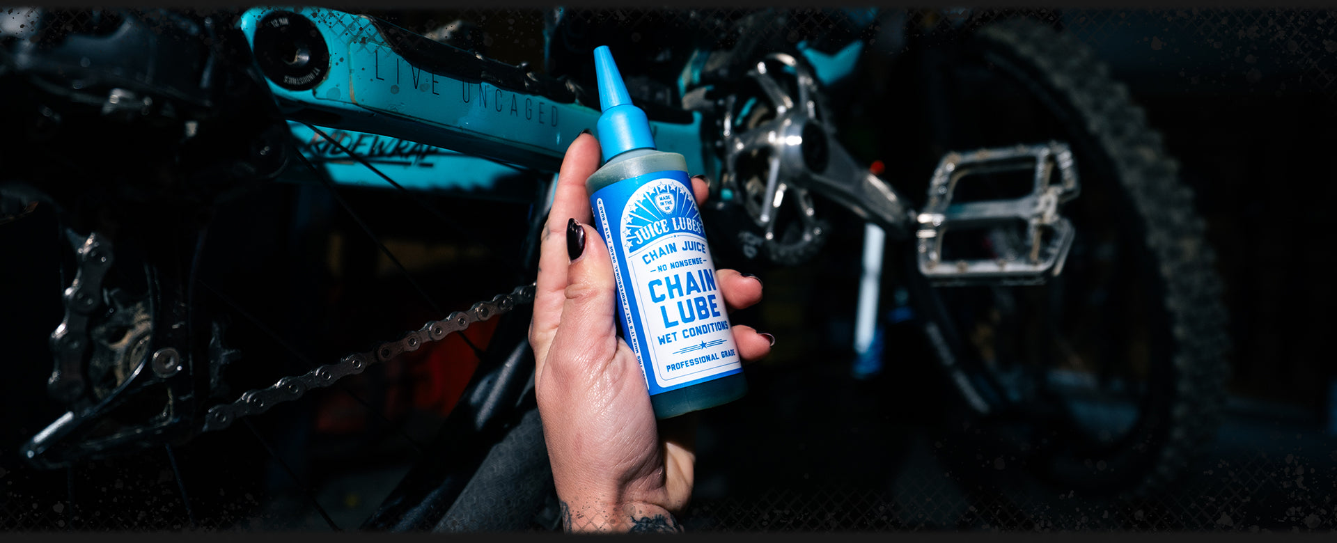 découvrez comment utiliser le nettoyant vélo juice lubes pour entretenir efficacement votre vélo, éliminer la saleté et prolonger la durée de vie de vos composants.