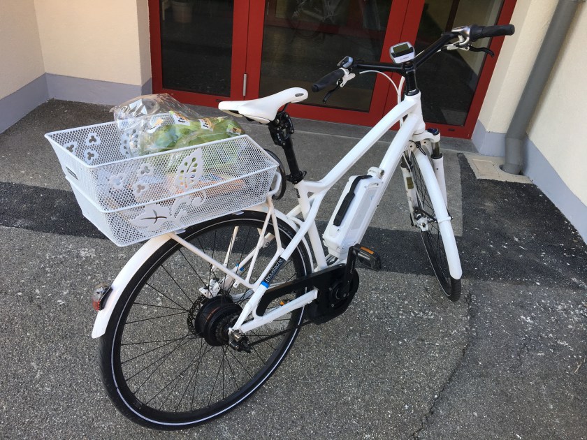 découvrez le vélo électrique moustache j, alliant design élégant et performance optimale pour des balades urbaines et nature en toute simplicité.