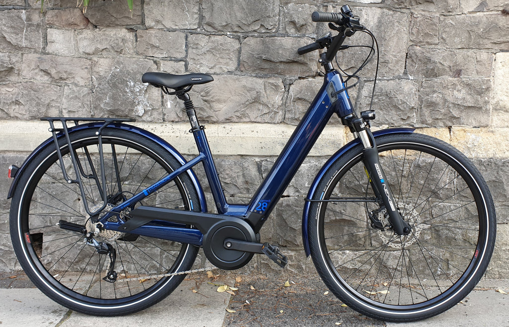 découvrez le vélo électrique moustache open 500 wh, alliant confort, puissance et autonomie pour vos balades urbaines et loisirs. profitez d'une expérience de conduite fluide et écologique.