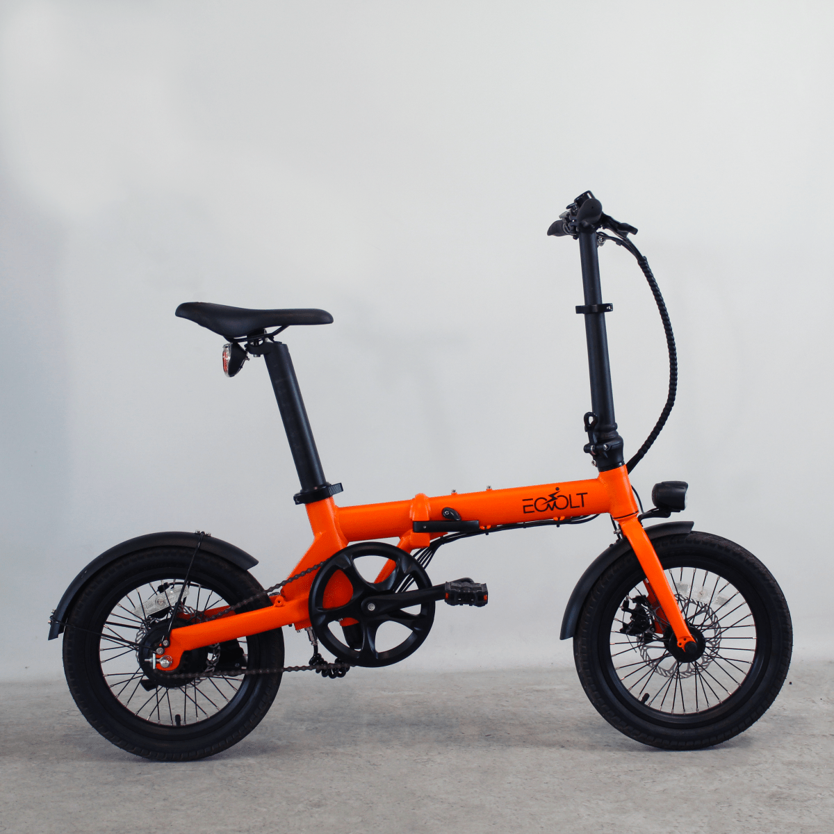 découvrez le vélo électrique pliant eovolt 2023 : compact, léger et performant, idéal pour vos trajets urbains et déplacements quotidiens en toute simplicité.
