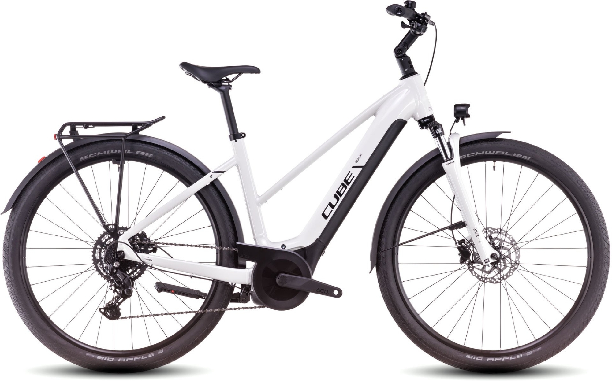 découvrez le vtc électrique cube touring hybrid one 500 : un vélo polyvalent alliant confort, puissance et autonomie pour des balades urbaines ou en nature en toute simplicité.