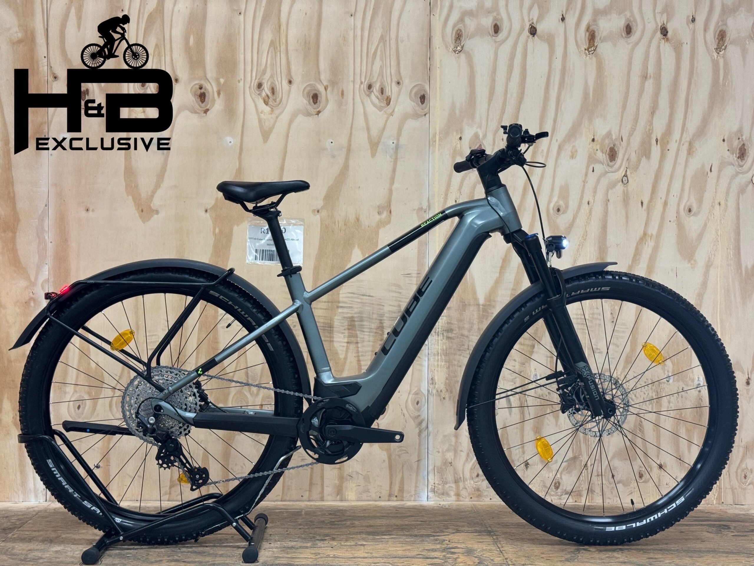 découvrez le vtt électrique cube reaction hybrid 625 wh, alliant puissance et autonomie pour des aventures tout-terrain inoubliables. parfait pour les passionnés de vélo à assistance électrique.