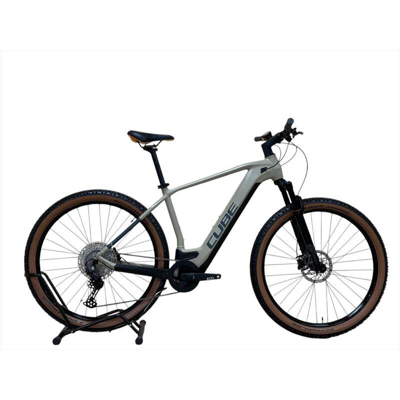 découvrez le vtt électrique cube reaction hybrid 625 wh alliant performance et autonomie pour des aventures tout-terrain inoubliables.