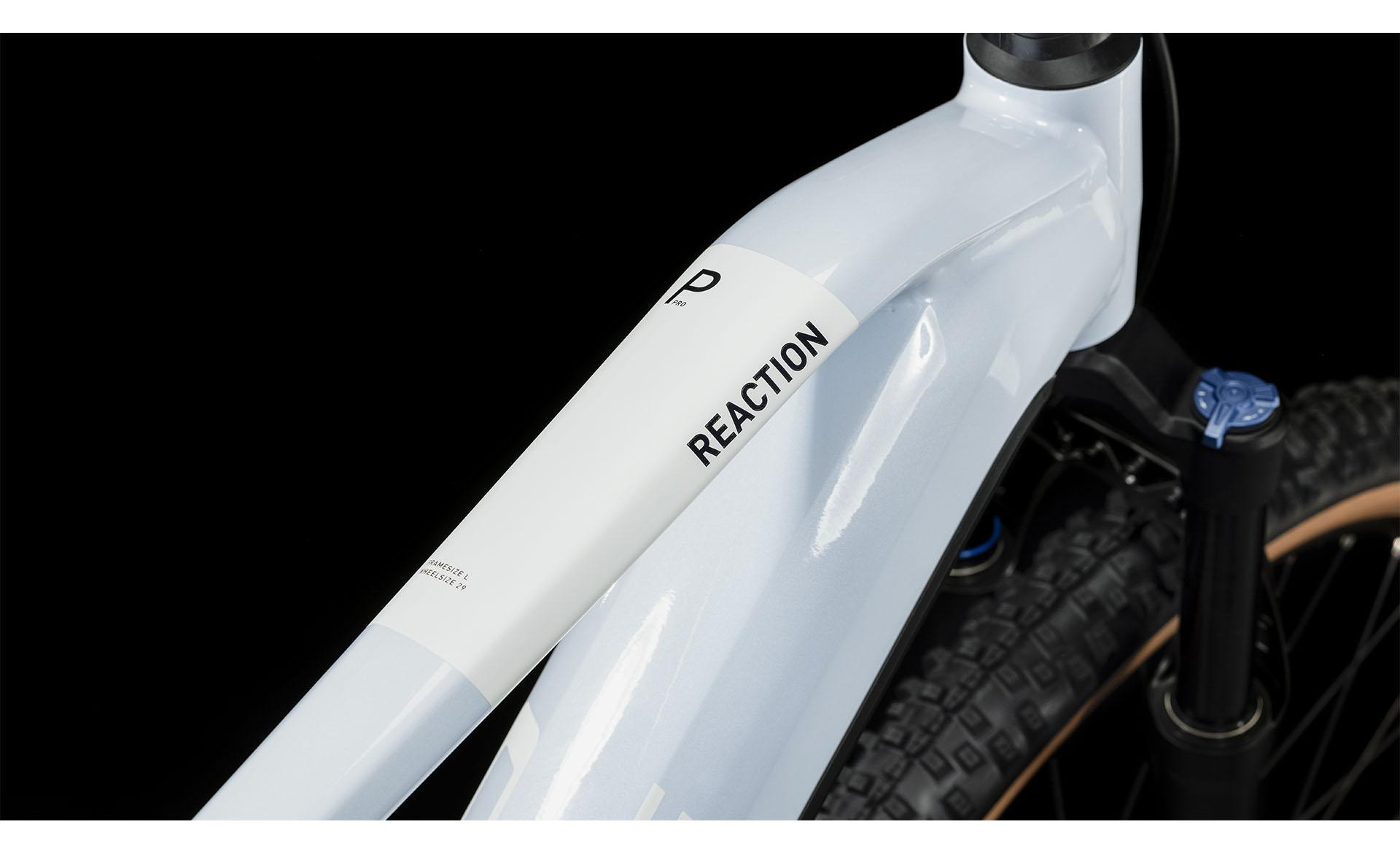 découvrez le vtt électrique cube reaction hybrid pro 625, alliant puissance optimale et grande autonomie pour des aventures tout-terrain inoubliables.
