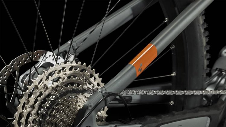 découvrez notre guide complet du vtt électrique cube stereo hybrid 120 pro 625 : caractéristiques, performances et conseils pour bien choisir votre vtt tout-terrain électrique.
