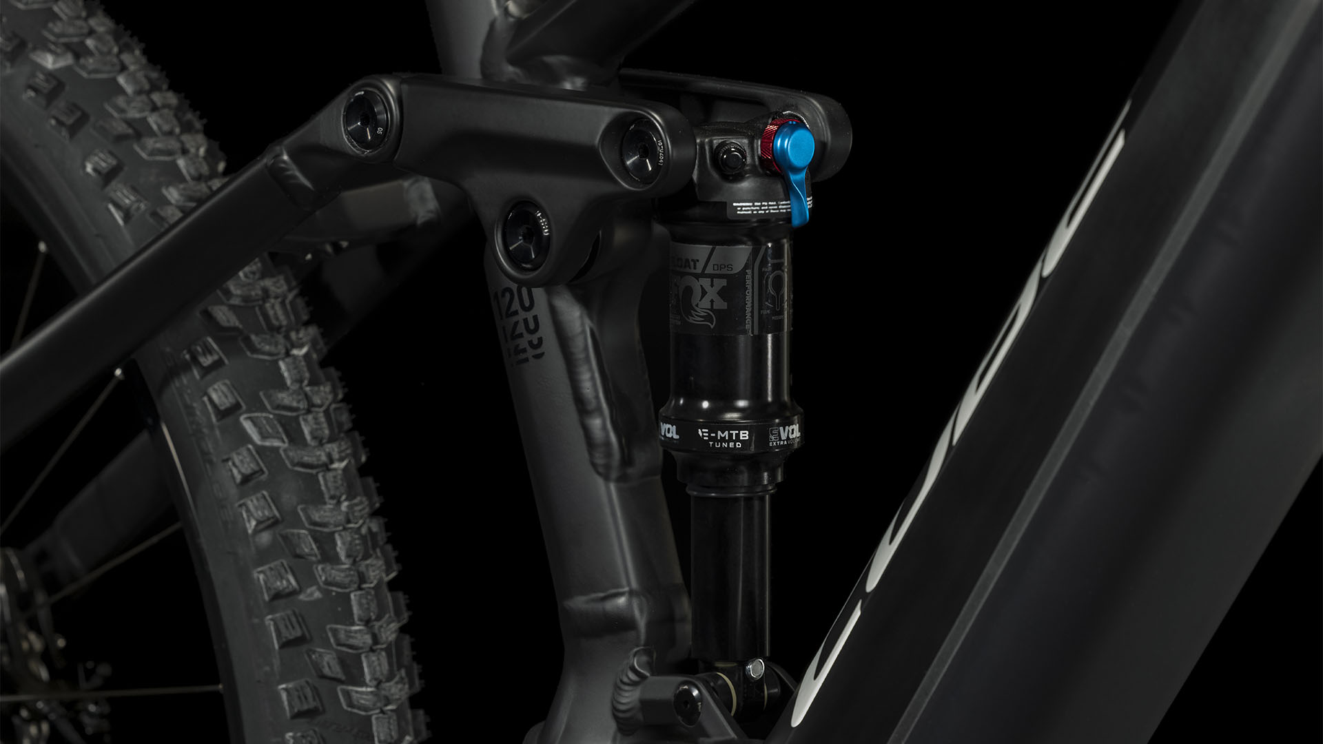 découvrez le vtt électrique cube stereo hybrid 120 slx 750, alliant performance exceptionnelle et design moderne pour des aventures tout-terrain inoubliables.