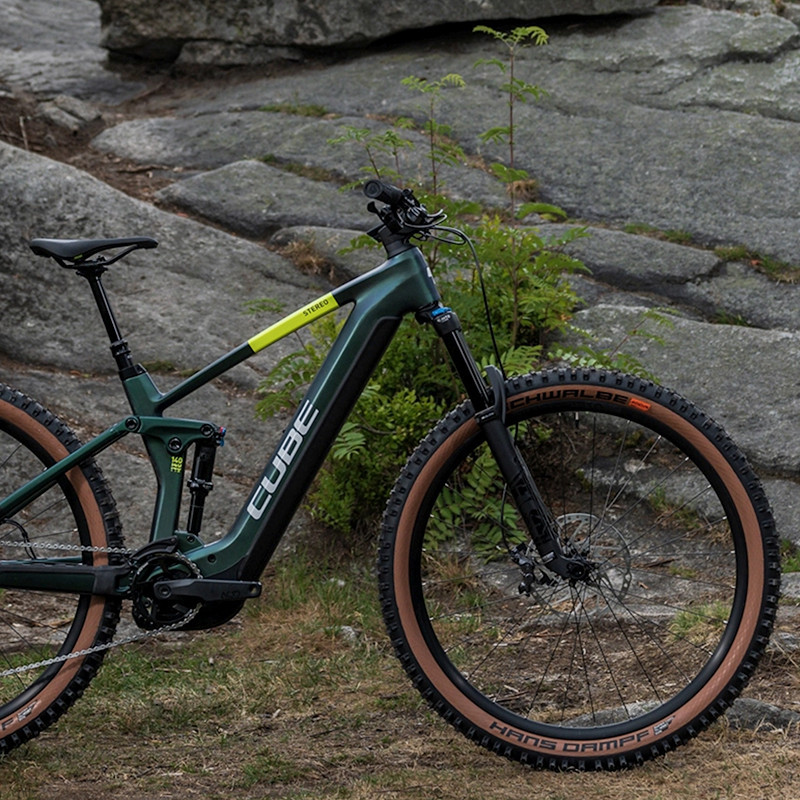 découvrez le vtt électrique cube stereo hybrid 140 hpc, alliant puissance, autonomie et confort pour des aventures tout-terrain inoubliables.