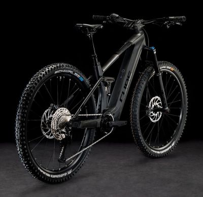 découvrez le vtt électrique cube stereo hybrid 140 hpc : puissance, performance et confort pour vos aventures tout-terrain. parfait pour les passionnés de vtt électrique.