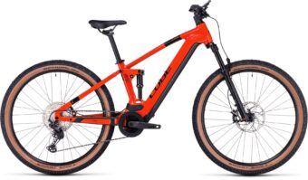 découvrez le vtt électrique cube stereo hybrid 140 hpc race 750, alliant puissance, performance et technologie avancée pour des aventures tout-terrain inoubliables.