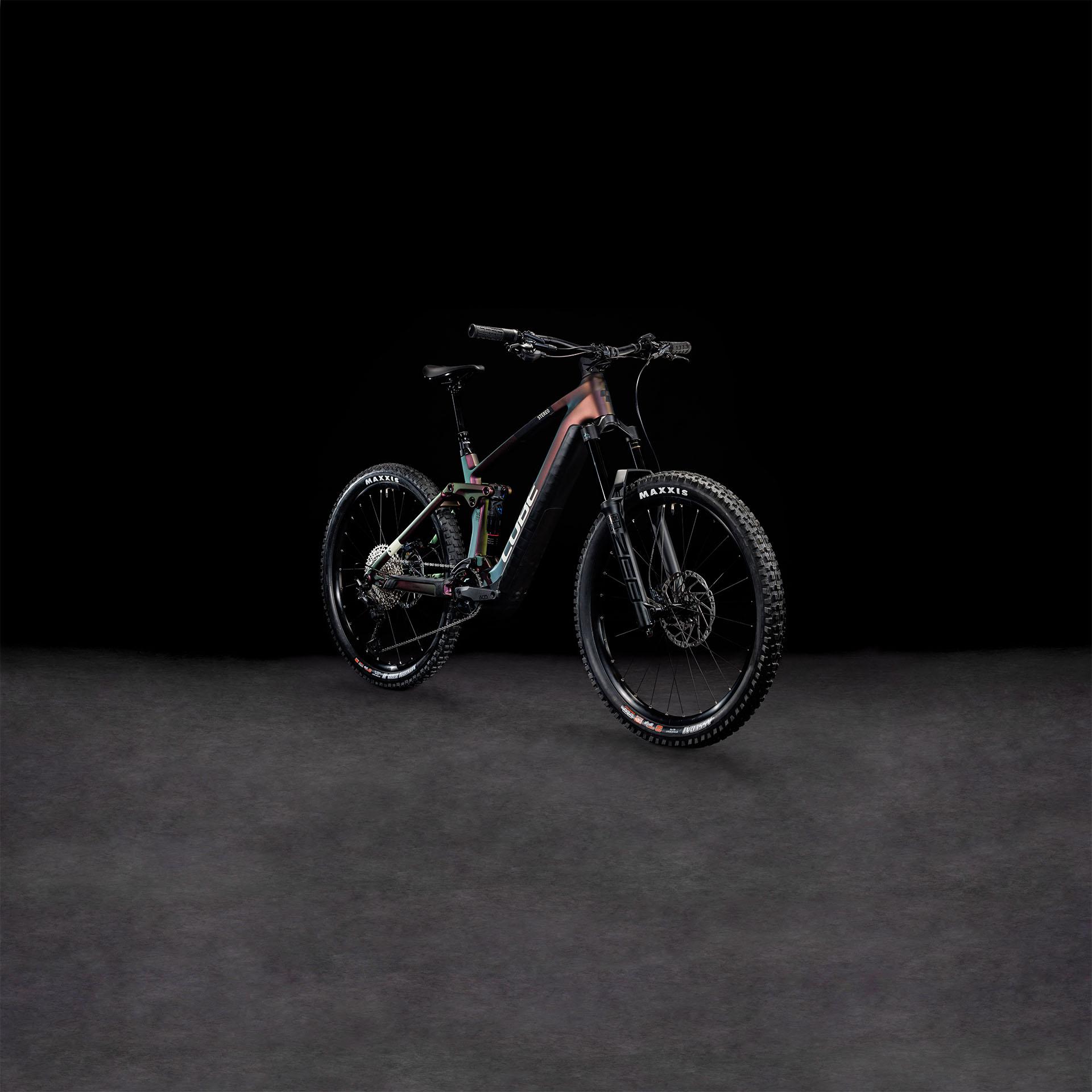 découvrez le vtt électrique cube stereo hybrid 160 hpc slx 750, alliant performances exceptionnelles et innovations technologiques pour une expérience de conduite optimale.