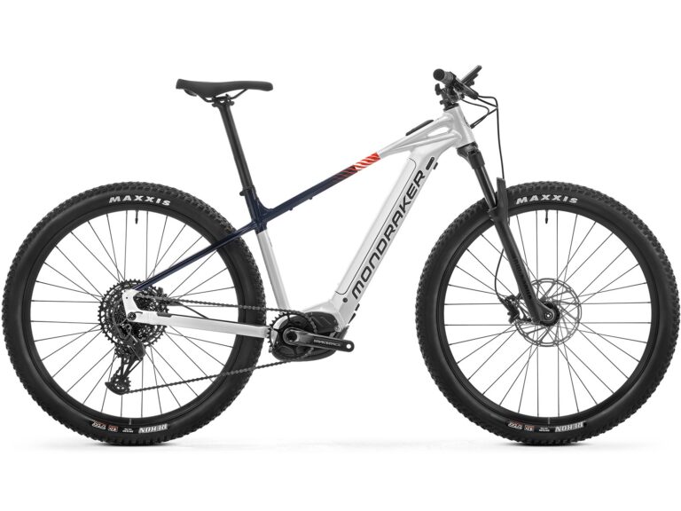 découvrez le vtt électrique mondraker prime 29 bleu, alliant puissance, performance et design élégant pour des aventures tout-terrain inoubliables.